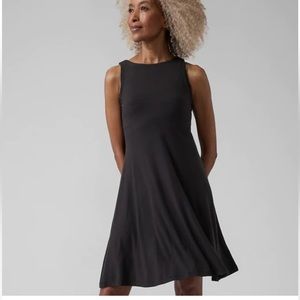 Athleta Medium Santorini Thera Dress Black